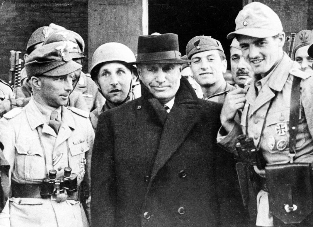 Benito Mussolini alliberat de la presó del Gran Sasso