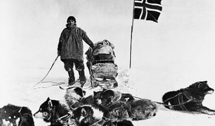 Naixement del explorador noruec Roald Amundsen